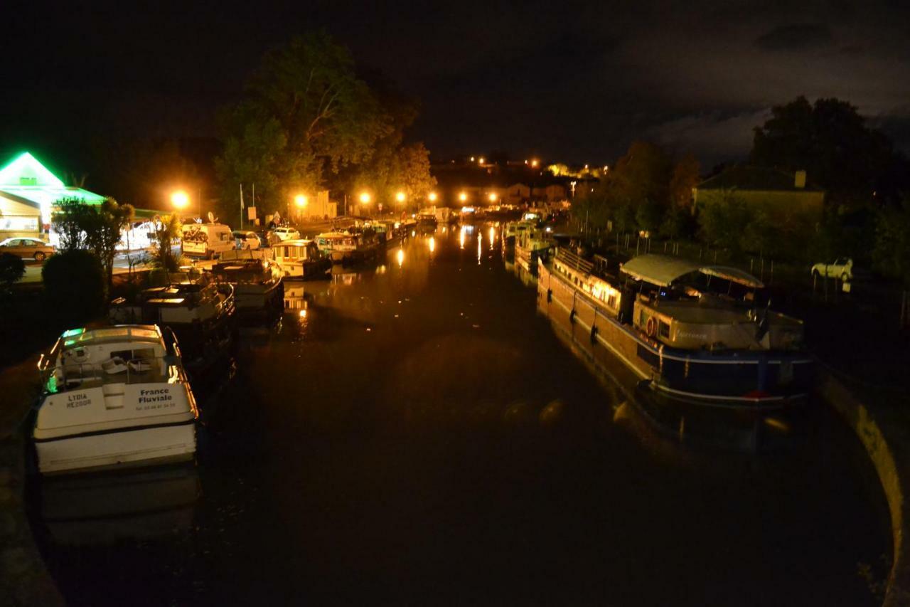 L'Instant Canal Capestang Luaran gambar