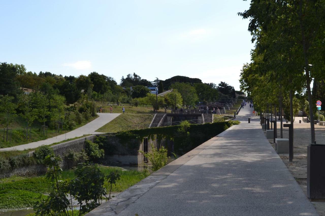 L'Instant Canal Capestang Luaran gambar
