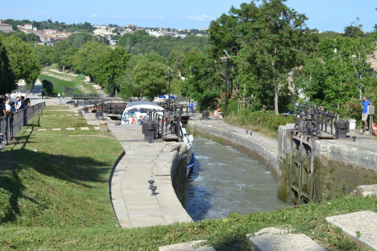 L'Instant Canal Capestang Luaran gambar
